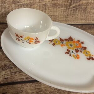 Vintage Federal Glass Blossom 8 pc Snack Set Milk Glass Heatproof Original Box